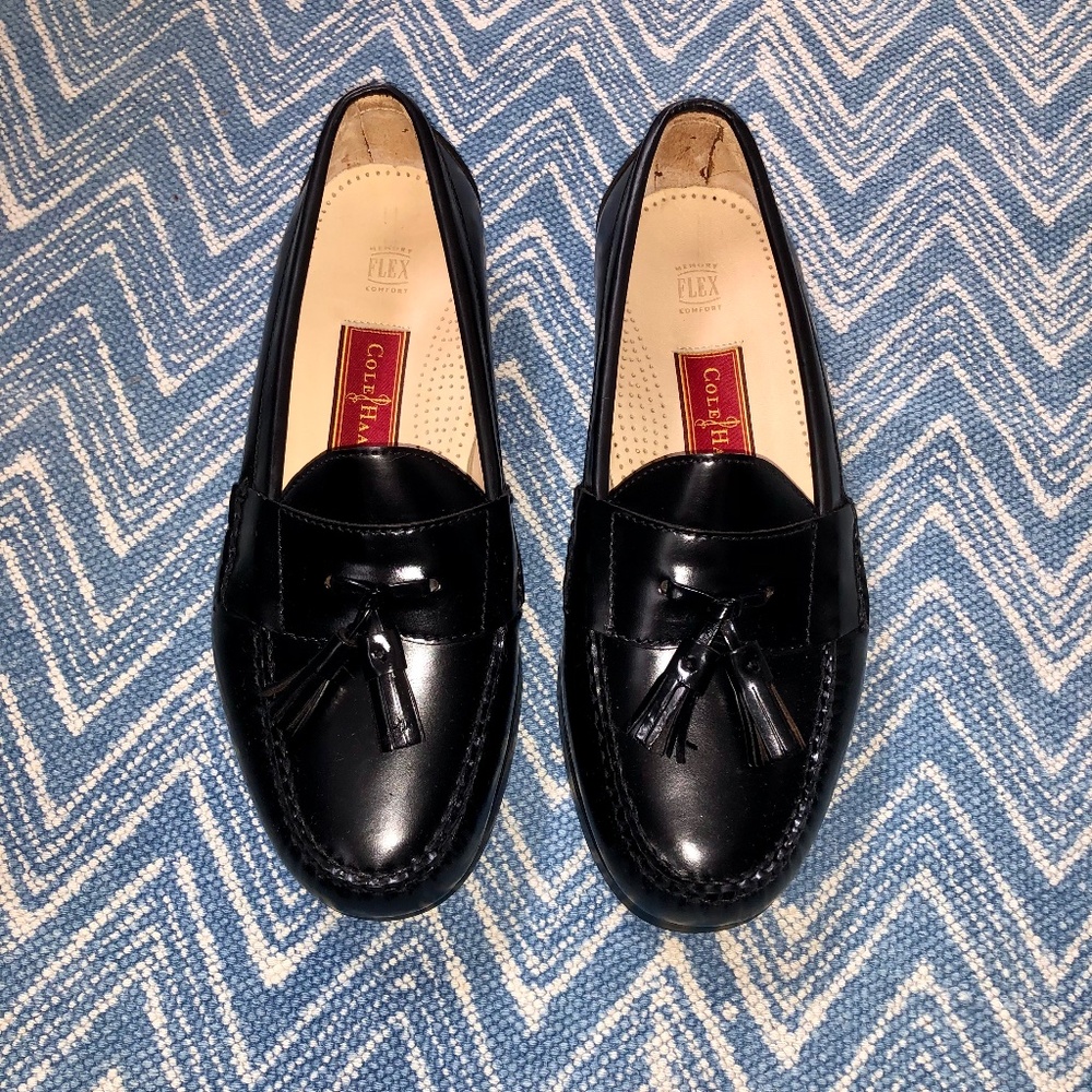 NIB Cole Haan Pinch Tassel black leather loafers, Size 7.5